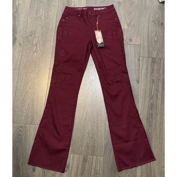 NWT Laurie Felt Women’s Boot Cut Jean Pant Embroidered Burgundy Fray Hem Size XS - Picture 3 of 7